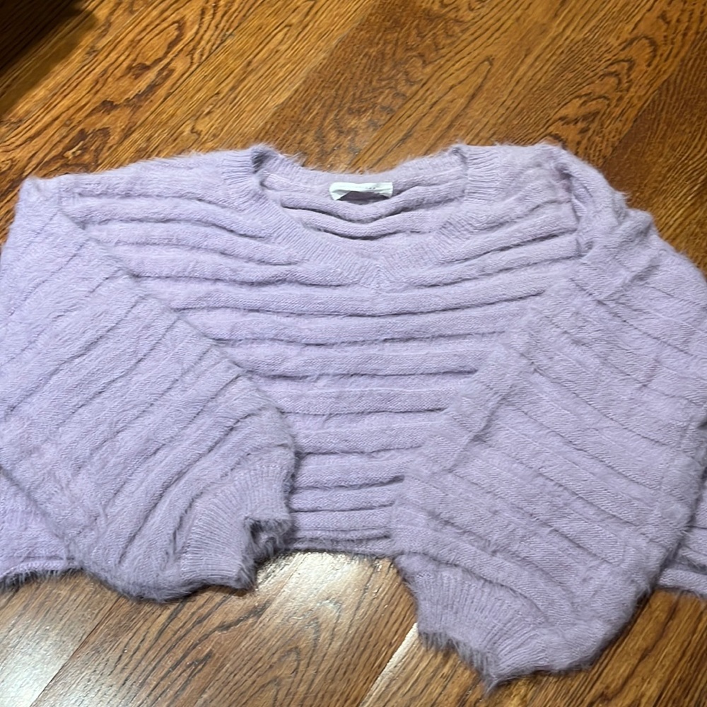 american threads sweater